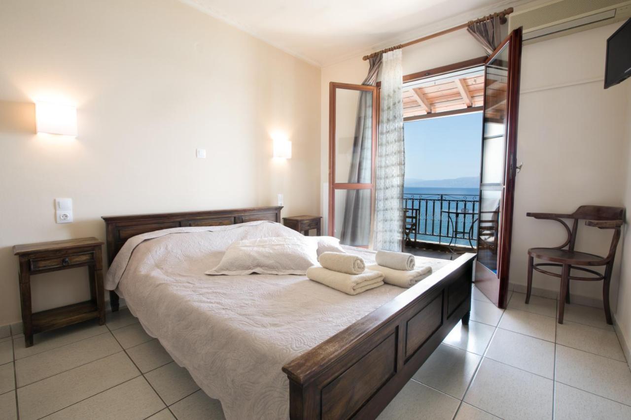 SAGA Pension Gythio Bagian luar foto